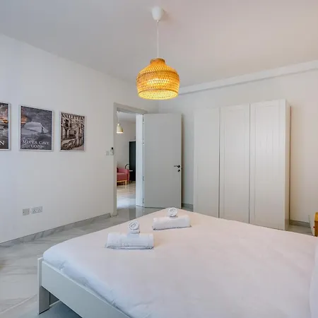 Beautiful 1br With Balcony Close To The By 360 Estates * San Pawl il-Baħar